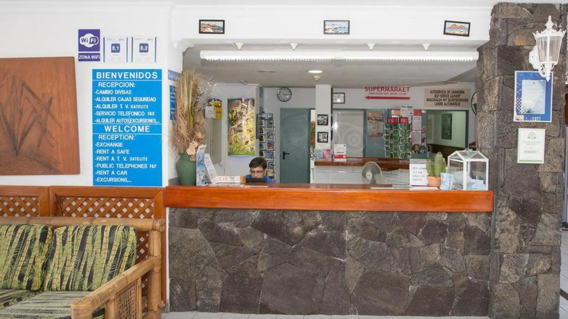 Plaza Azul Aparthotel Puerto del Carmen