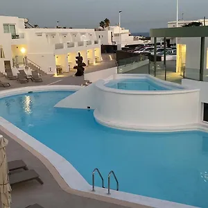 Kikere Hotel
